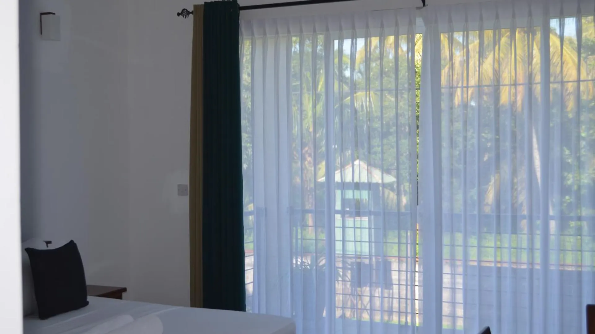 Bed & Breakfast Silina Airport Transit Hotel & Residence Katunayake Sri Lanka